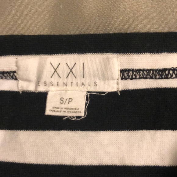 Two mini skirts! - Picture 4 of 5